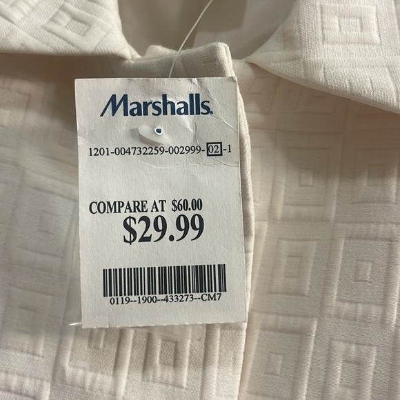 Woman's coat - Picture 3 of 4